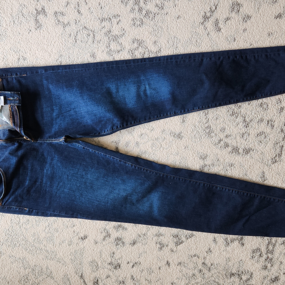Woman's Blue Jeans